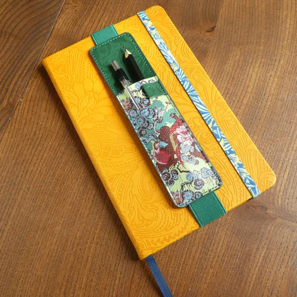 V&A Bookaroo Pen Pouch